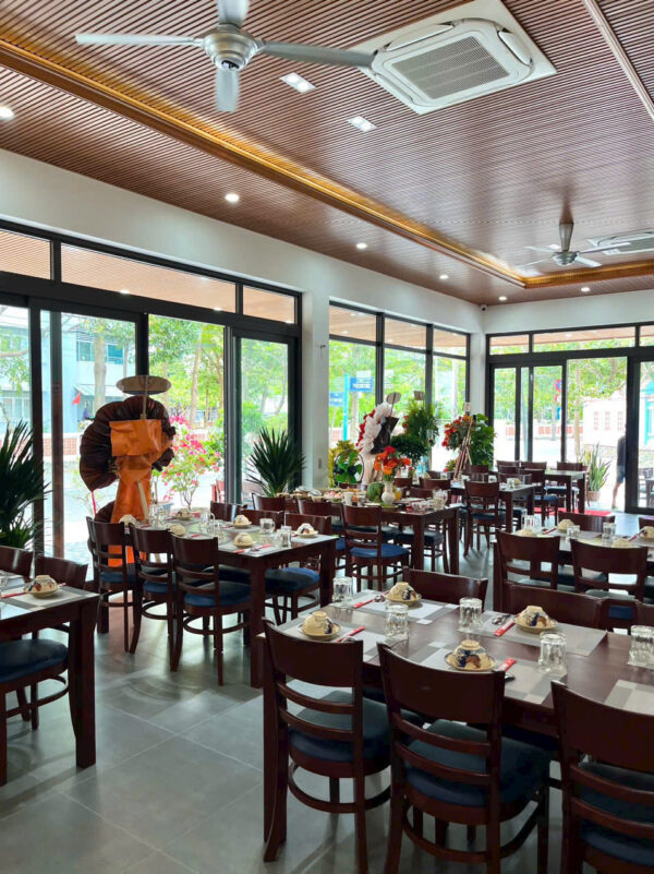 Bàn Ghế Nhà Hàng M05